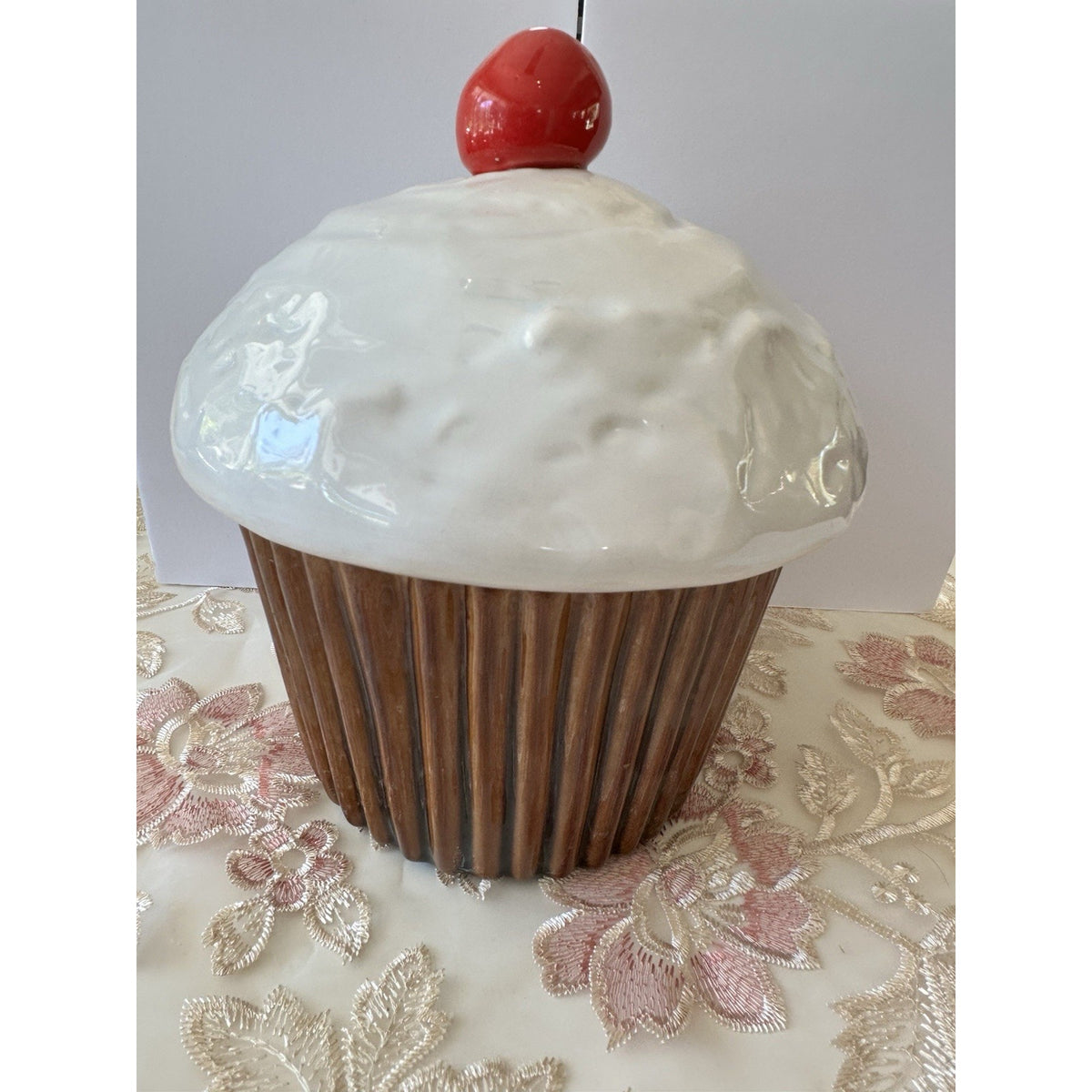 Vintage Cupcake Cookie Jar 9"H USA J54 "BL" Mark