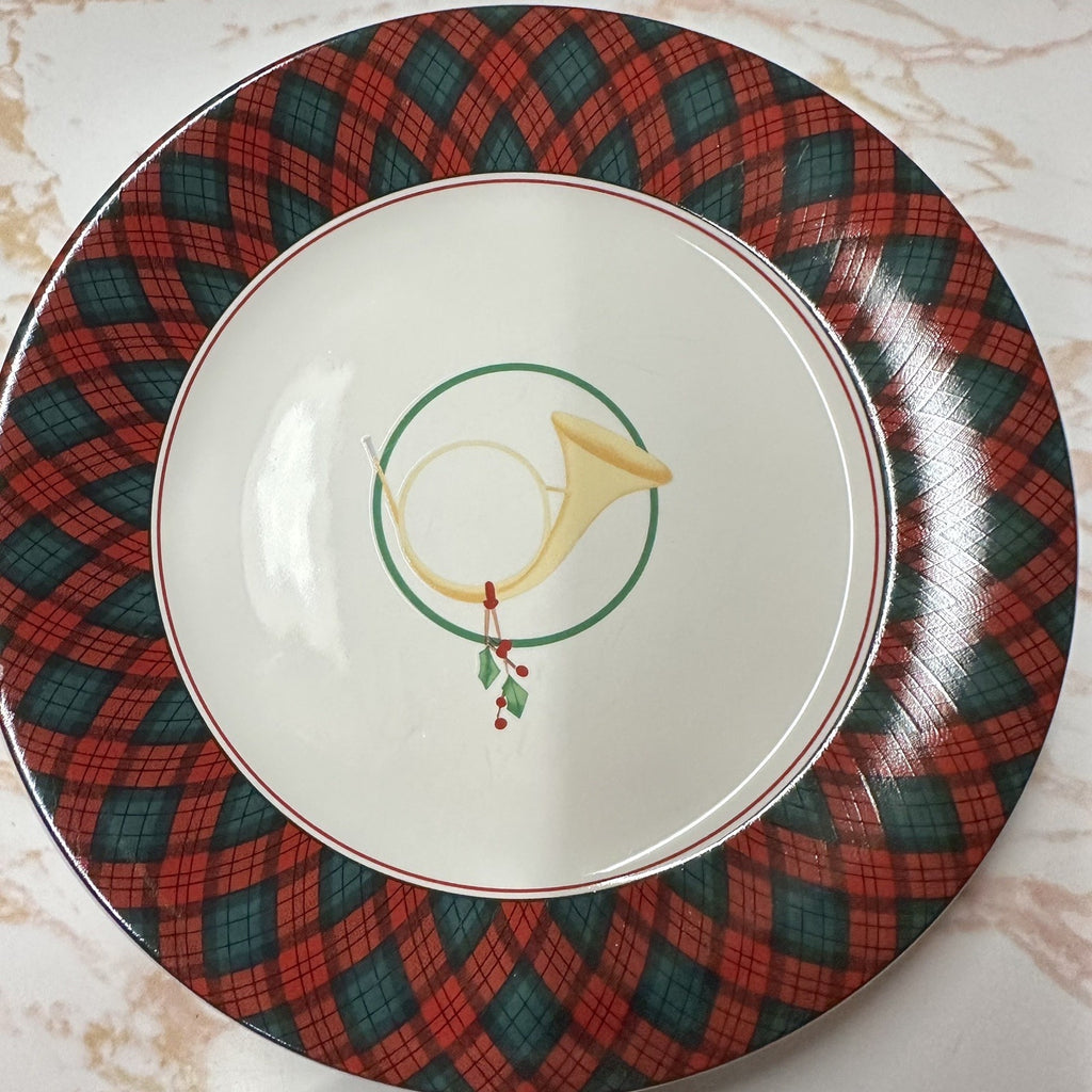 VTG Sasaki Tartan Christmas Toy Accent Plates Set of 4 Charles Roberts Japan