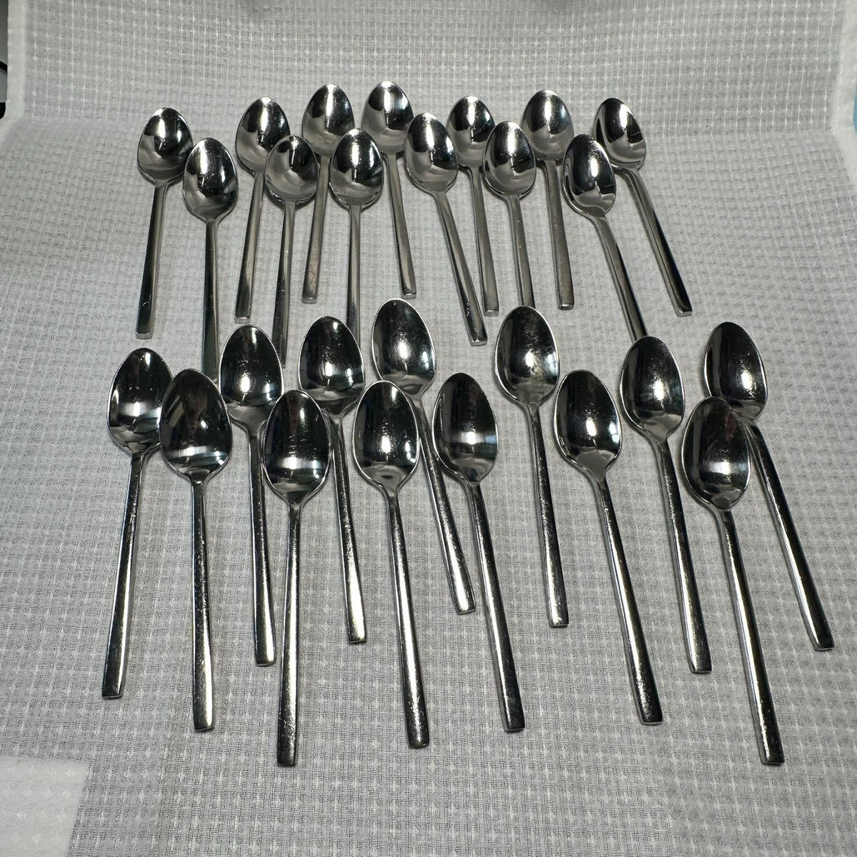 Amefa 18/10 Stainless Steel Teaspoons Lot of 26 Modern Flatware Mirror Finish