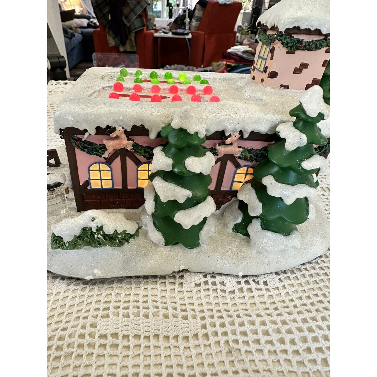 Hawthorne Village Rudolph "Coach Comets Flight Camp" 79054 AS-IS Figurine