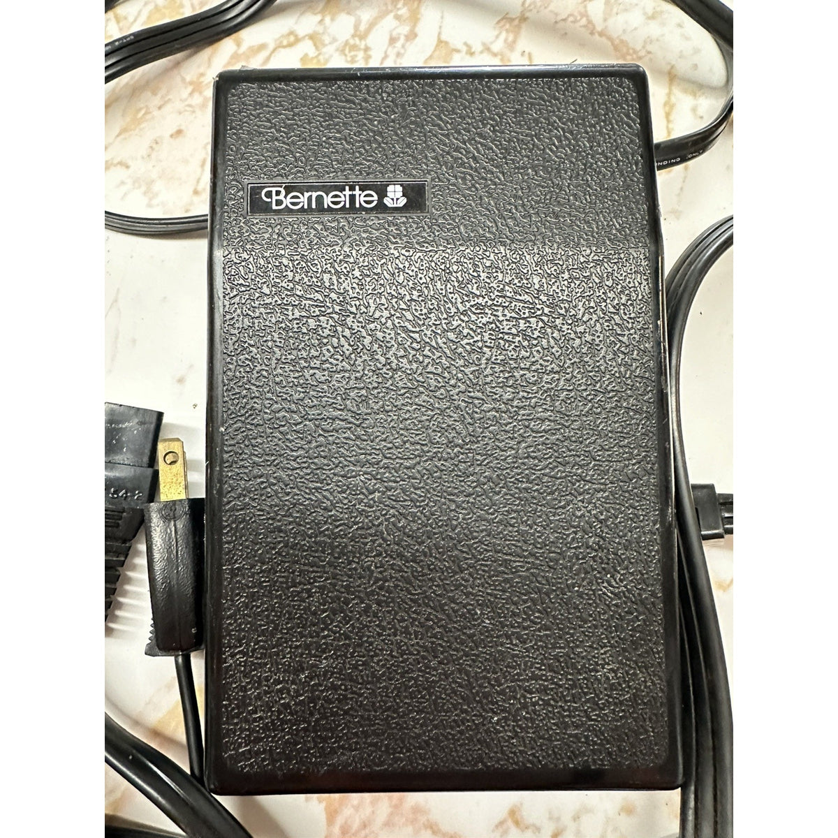 Genuine Bernette YDK YC-420-4 Foot Controller w/ Power Cord 3-Pin Rectangle Plug