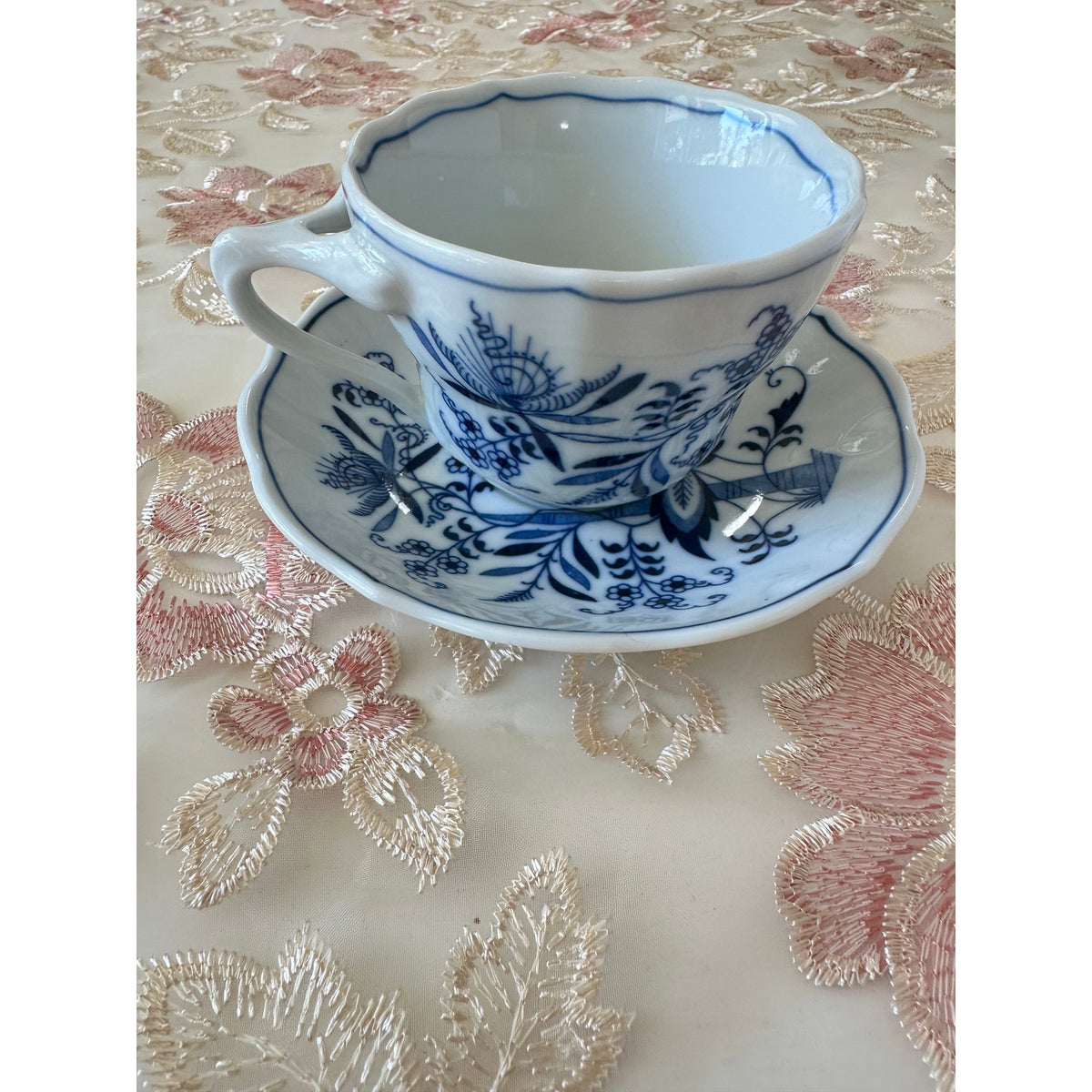 Vintage Blue Danube Japan Blue Onion Cup & Saucer Set of 5 Porcelain Tea Coffee