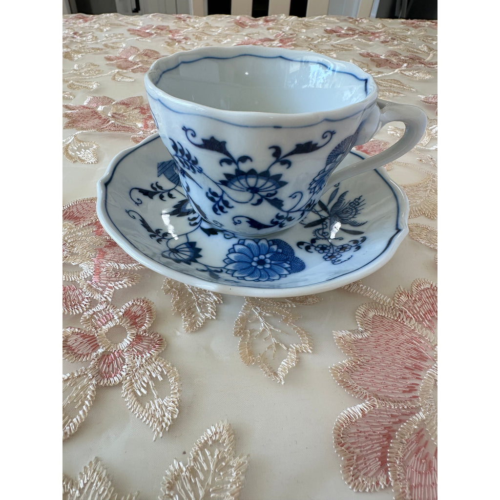 Vintage Blue Danube Japan Blue Onion Cup & Saucer Set of 5 Porcelain Tea Coffee