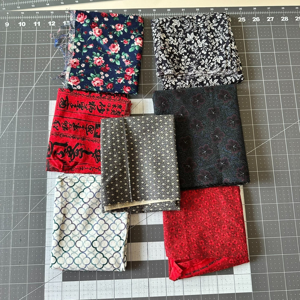 Dark Academia Style Fat Quarter Bundle 16 Pieces Moody Quilting Cotton Destash