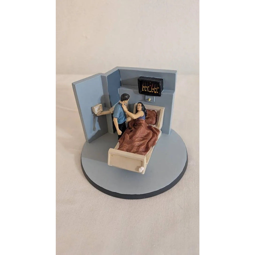 Hawthorne Village Star Trek Space Seed & Mudd's Women Dioramas Enterprise COA