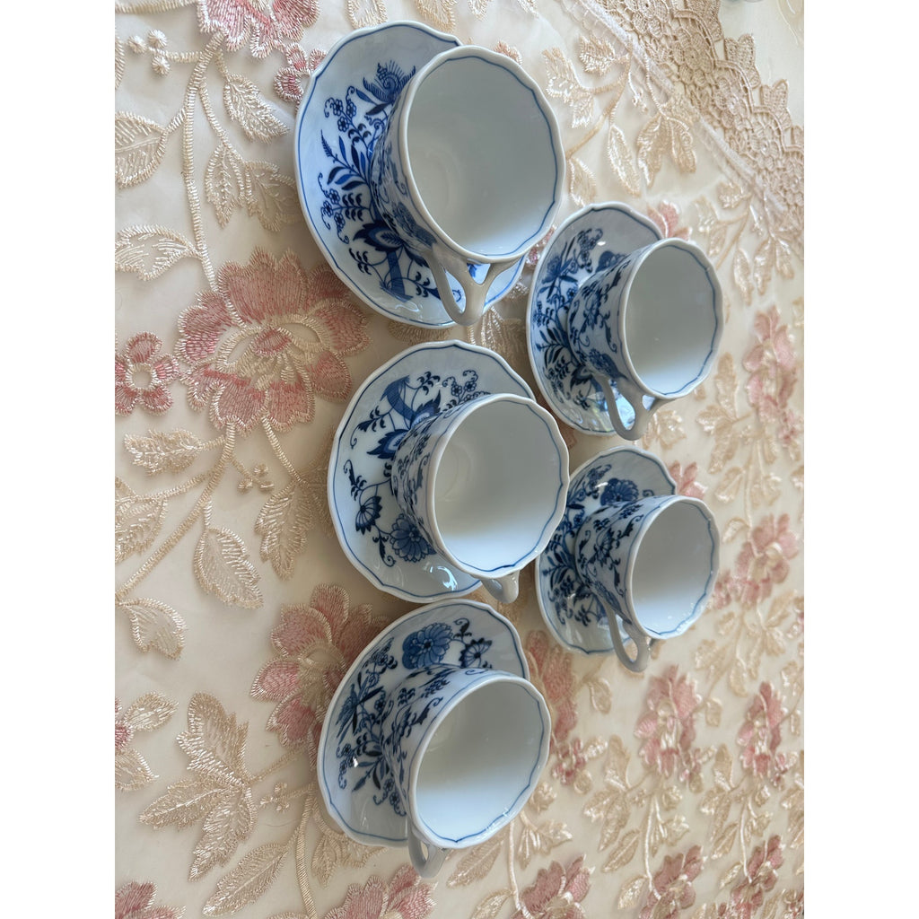 Vintage Blue Danube Japan Blue Onion Cup & Saucer Set of 5 Porcelain Tea Coffee