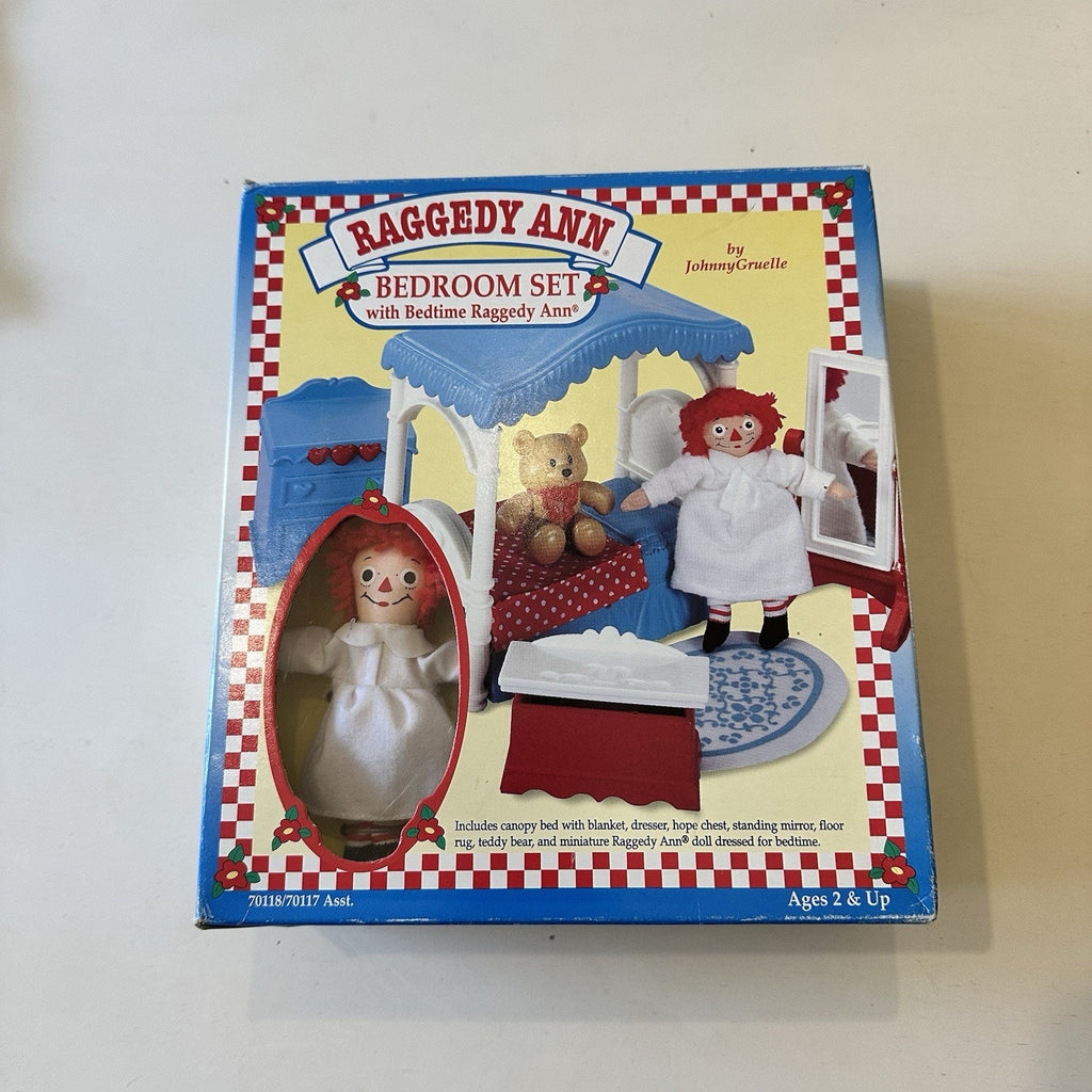 Vintage 1997 Raggedy Ann Bedroom Set: Canopy Bed, Doll, Teddy Bear (NIB)