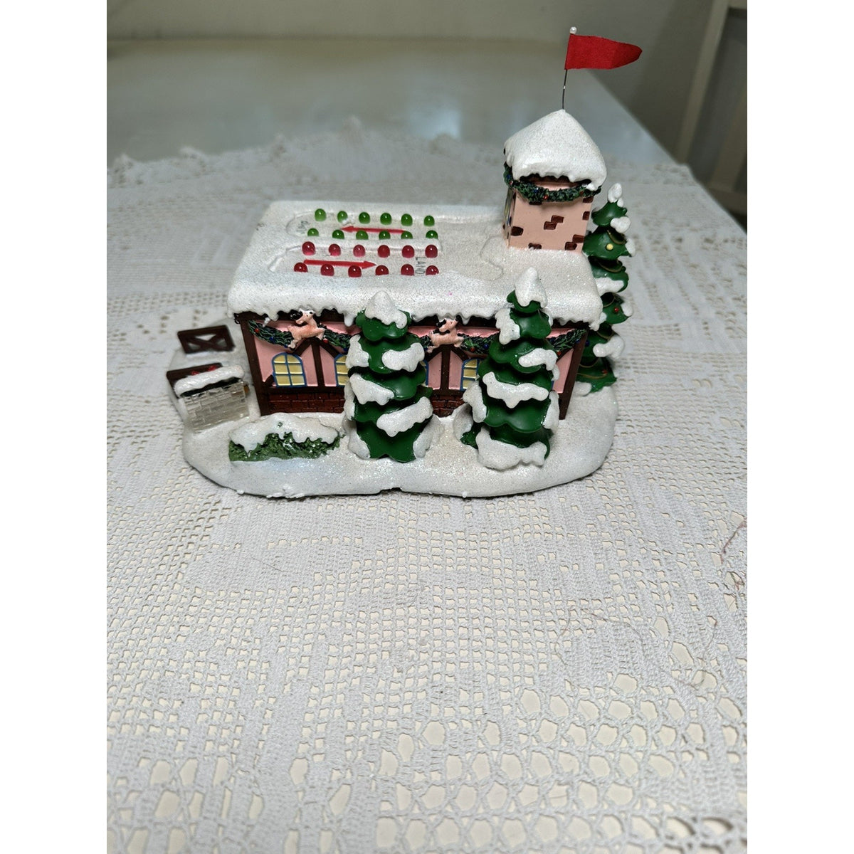 Hawthorne Village Rudolph "Coach Comets Flight Camp" 79054 AS-IS Figurine