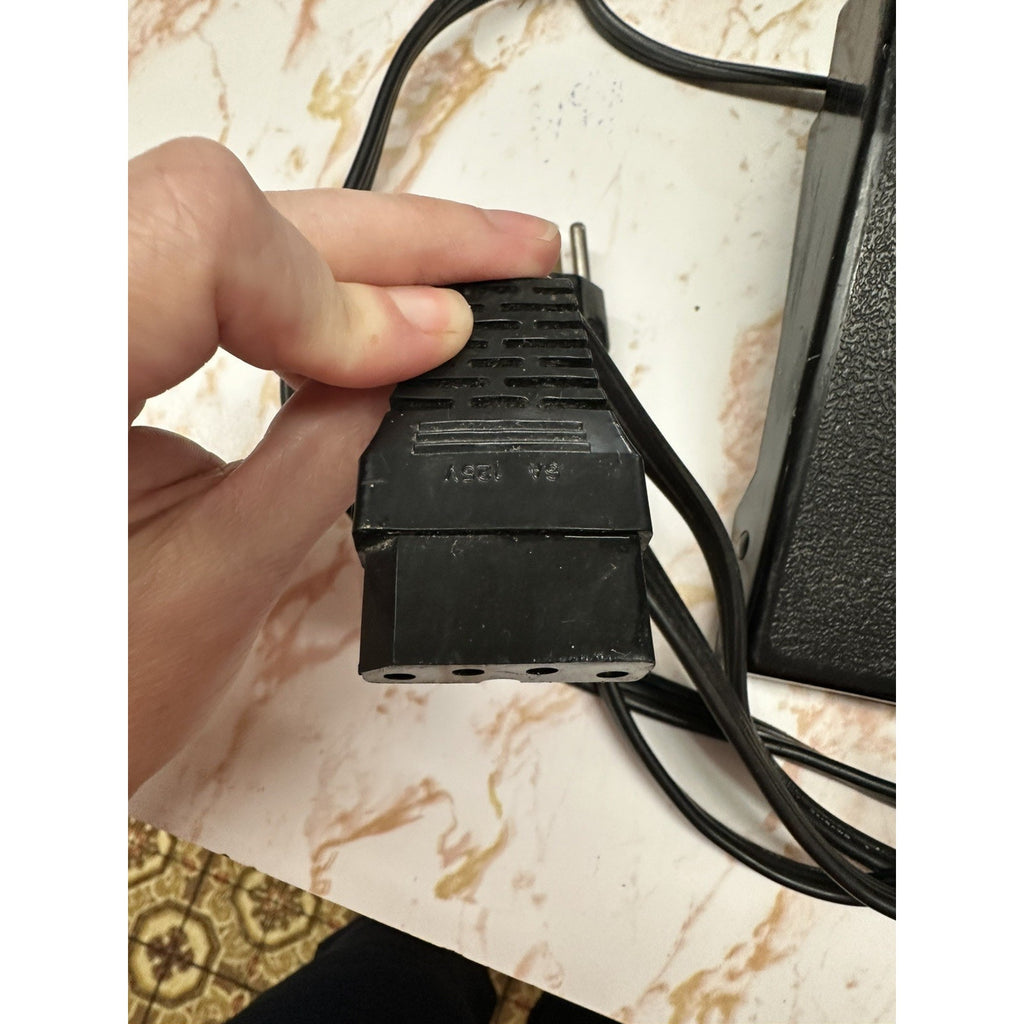 Genuine Bernette YDK YC-420-4 Foot Controller w/ Power Cord 3-Pin Rectangle Plug