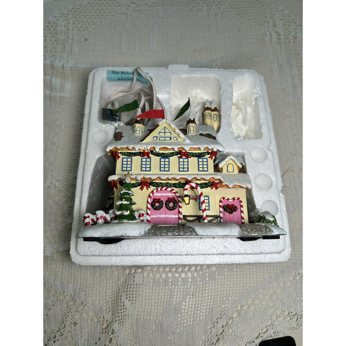 Hawthorne Christmas Village Rudolph's Christmas Town- Santa & Mrs Clause Castle